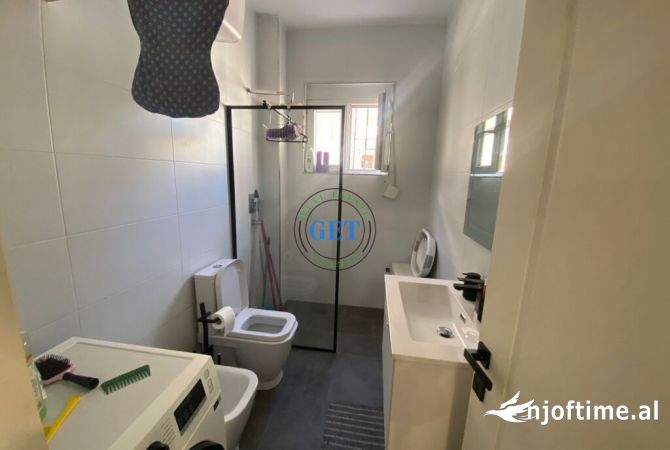 Shtepi ne shitje Apartament ne Durres, 1+1, Mobilimi Pjeserisht e mobiluar, Pagesa 65,000  Euro.