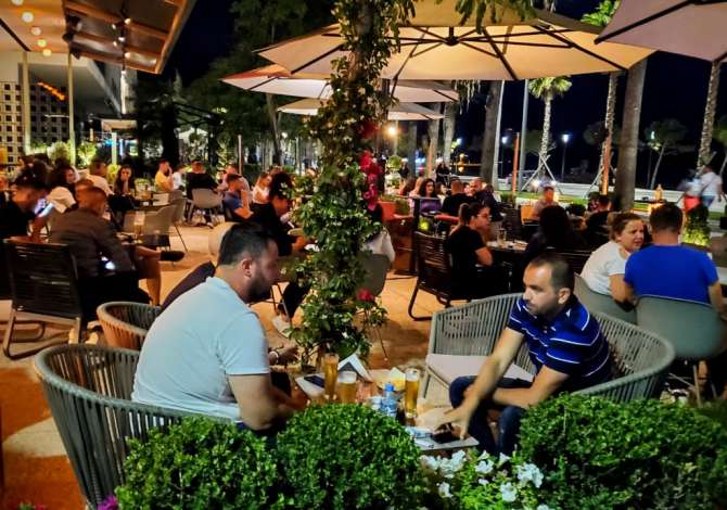 Njoftime Pune ne Vlore, Profesioni Sanitare dhe Banakiere  , , Pagesa Me Marreveshje.