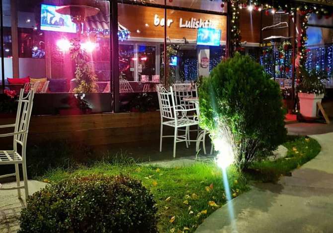 Njoftime Pune per Kamarier/e, Banakier/e  ne Tirane