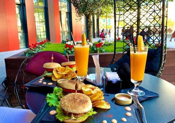 Njoftime Pune ne Tirane, Profesioni Banakier/e, Kamarier/e dhe Barist , , Pagesa Me Marreveshje.