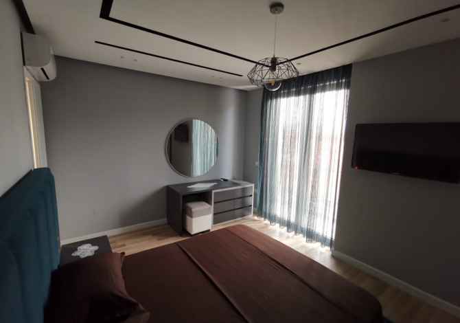 Shtepi me qera  ne Tirane, 2+1, Mobilimi E mobiluar, Pagesa 600  Euro.