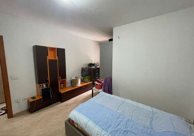 Shtepi ne shitje Apartament ne Tirane, 1+1, Mobilimi E mobiluar, Pagesa 78,000  Euro.