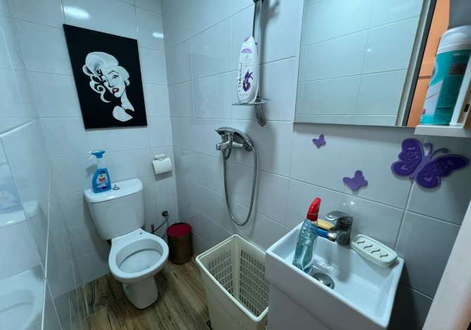 Astir prane Bar Univers, qender estetike parukeri me qira