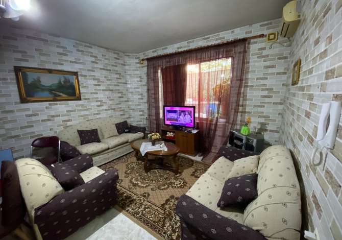 Shtepi me qera 2+1 ne Tirane - 450 Euro
