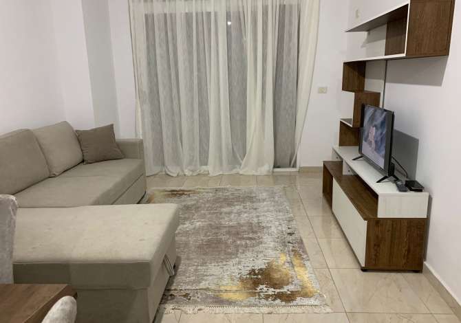 Shtepi me qera 2+1 ne Tirane - 430 Euro