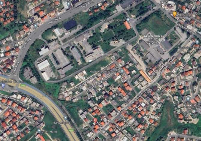 Truall ose Toke ne Tirane - 82,500 Euro