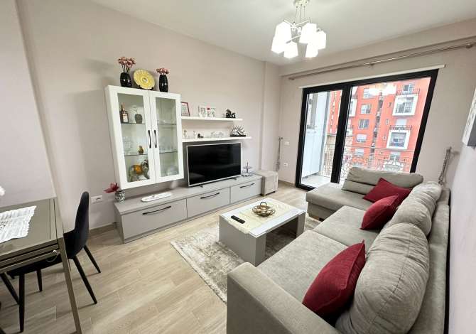 Shtepi me qera 2+1 ne Tirane - 650 Euro