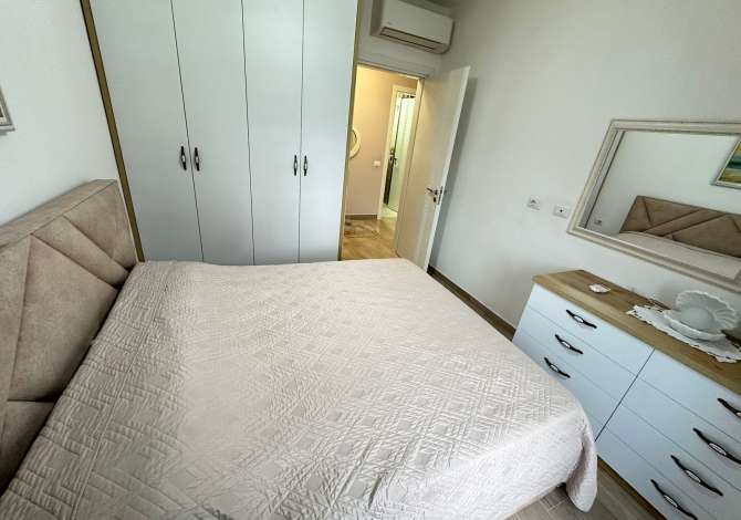 Shtepi me qera Apartament ne Tirane, 2+1, Mobilimi E mobiluar, Pagesa 650  Euro.
