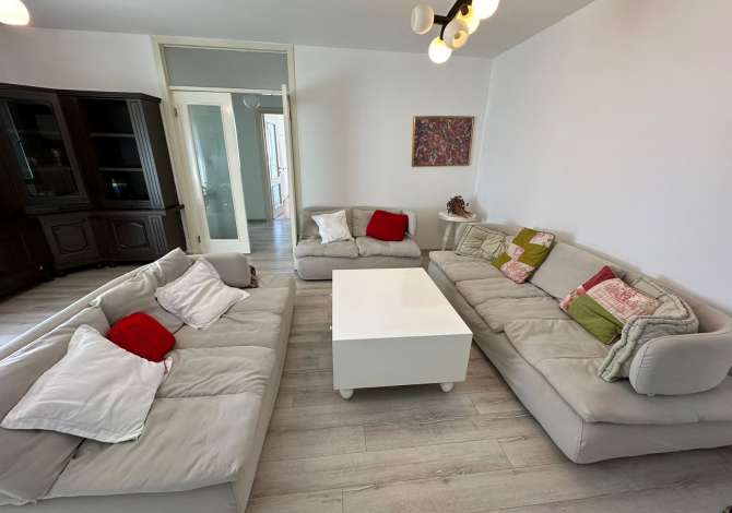 Shtepi me qera 2+1 ne Tirane - 700 Euro