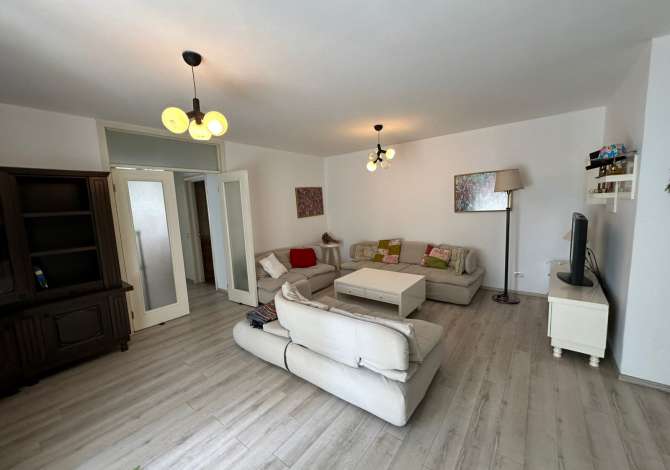 Shtepi me qera 2+1 ne Tirane - 700 Euro