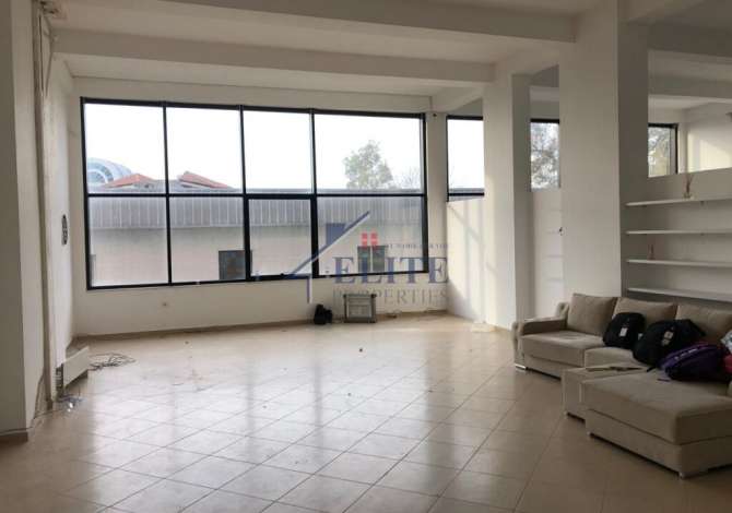 Ambient biznesi me qera 3+1 ne Tirane - 1,200 Euro