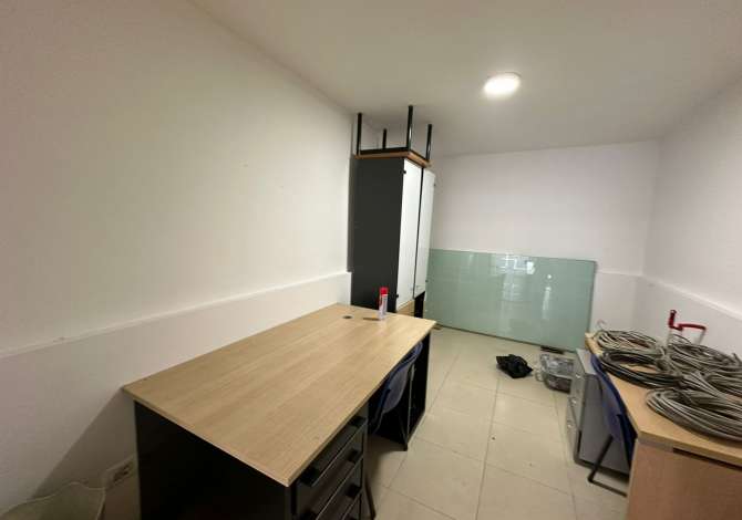 Ambient biznesi me qera 3+1 ne Tirane - 400 Euro