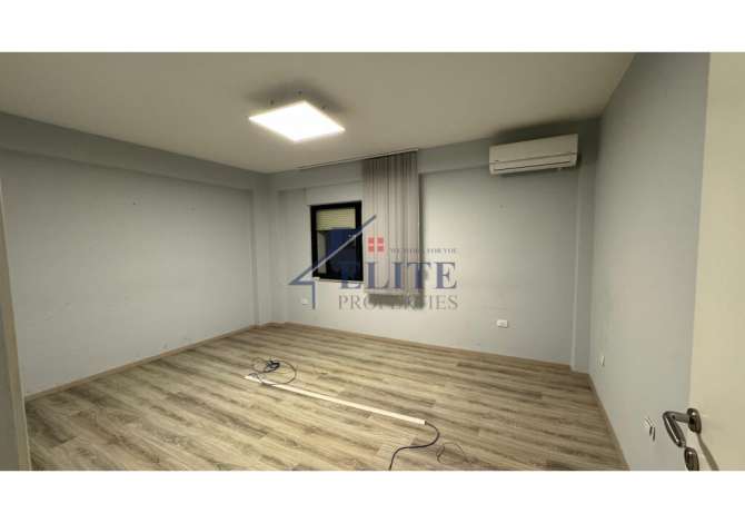 Ambient biznesi me qera 3+1 ne Tirane - 1,150 Euro