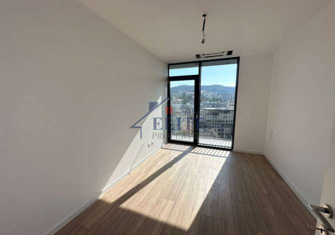 Ambient biznesi me qera 3+1 ne Tirane - 1,300 Euro