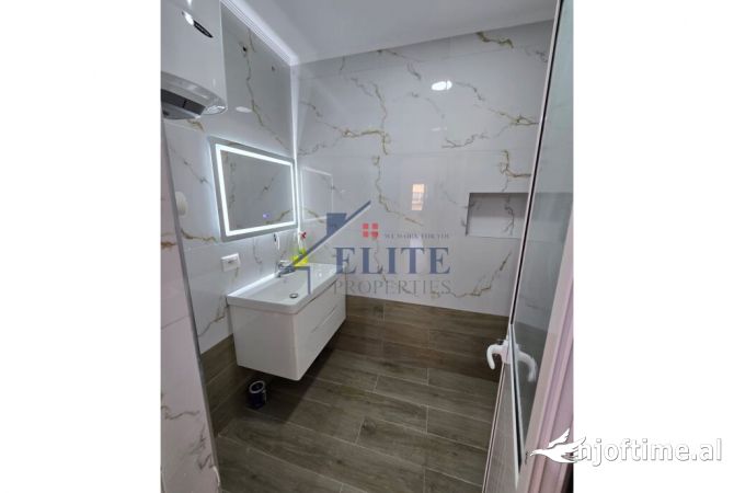 Shtepi ne shitje Apartament ne Tirane, 2+1, Mobilimi Bosh, pa mobiluar, Pagesa 210,000  Euro.