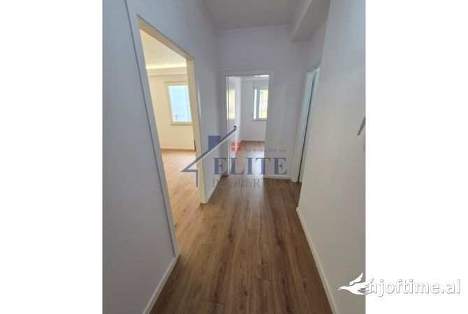 Shtepi ne shitje Apartament ne Tirane, 2+1, Mobilimi Bosh, pa mobiluar, Pagesa 210,000  Euro.