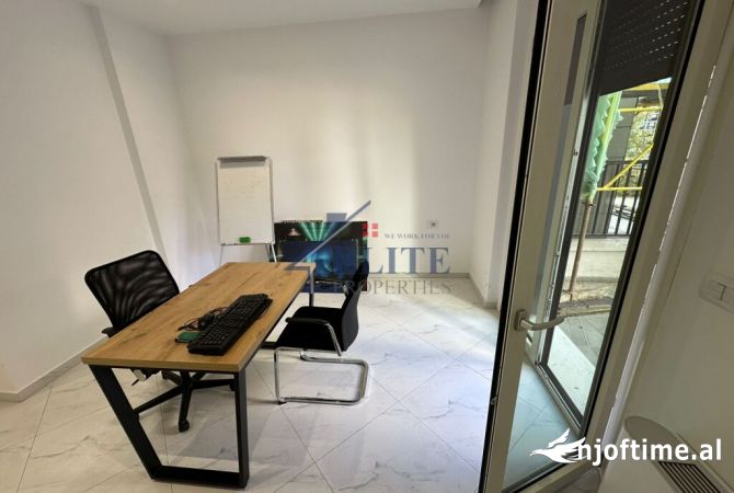 Ambient biznesi me qera 3+1 ne Tirane - 1,300 Euro