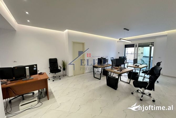 Ambient biznesi me qera 3+1 ne Tirane - 1,300 Euro