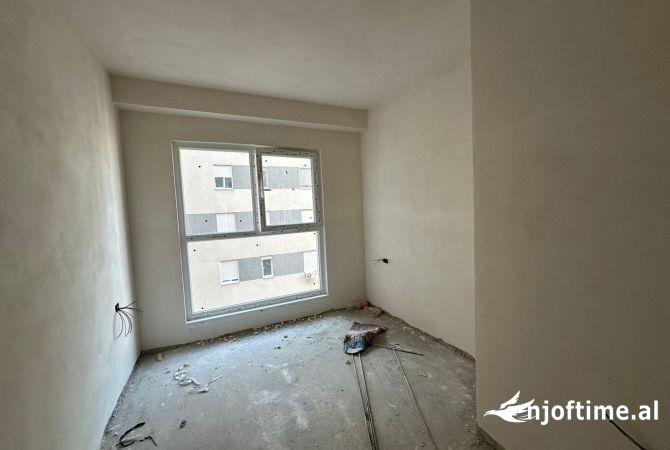Shtepi ne shitje Apartament ne Tirane, 2+1, Mobilimi Bosh, pa mobiluar, Pagesa 127,165  Euro.