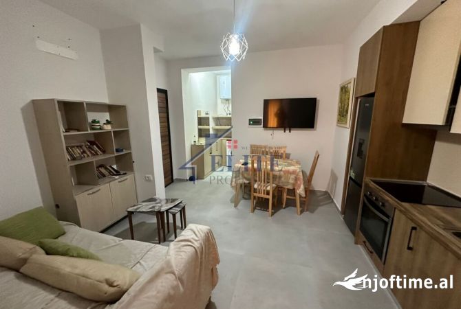 Shtepi me qera Garsoniere ne Tirane - 400 Euro