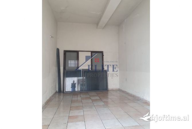 Ambient biznesi me qera 1+1 ne Tirane - 45,000 Leke