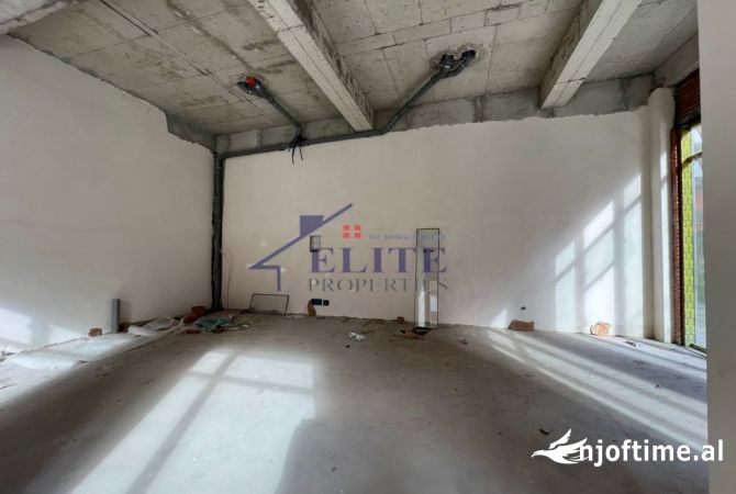 Ambient biznesi ne shitje 1+1 ne Tirane - 228,000 Euro