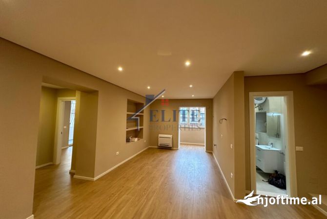 Ambient biznesi me qera 3+1 ne Tirane - 950 Euro
