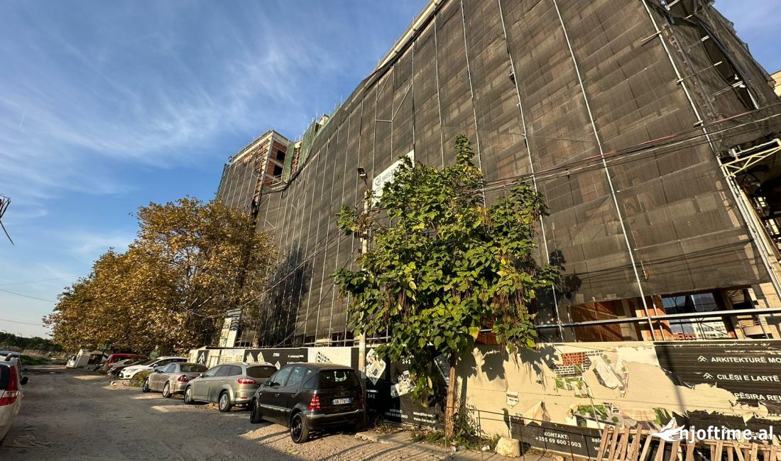 Shtepi ne shitje Apartament ne Tirane, 2+1, Mobilimi Bosh, pa mobiluar, Pagesa 207,000  Euro.