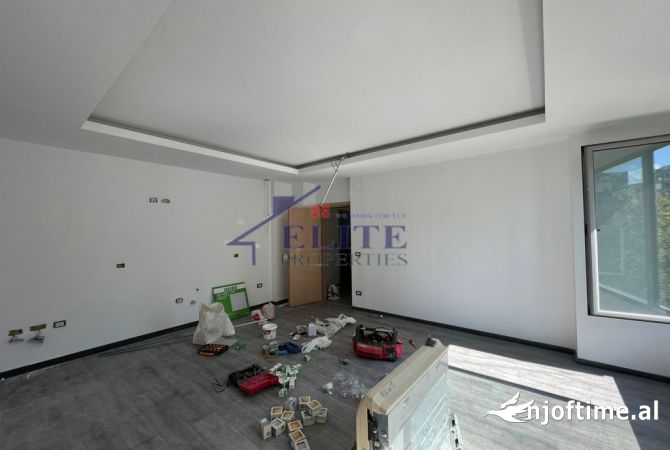Ambient biznesi me qera 3+1 ne Tirane - 800 Euro