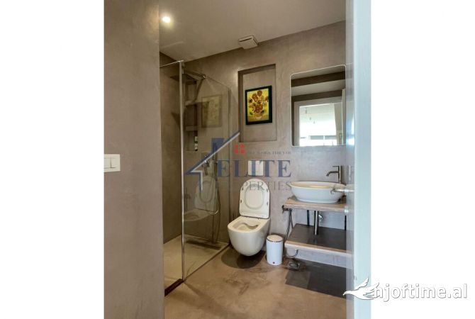 Shtepi ne shitje Apartament ne Tirane, 2+1, Mobilimi E mobiluar, Pagesa 420,000  Euro.