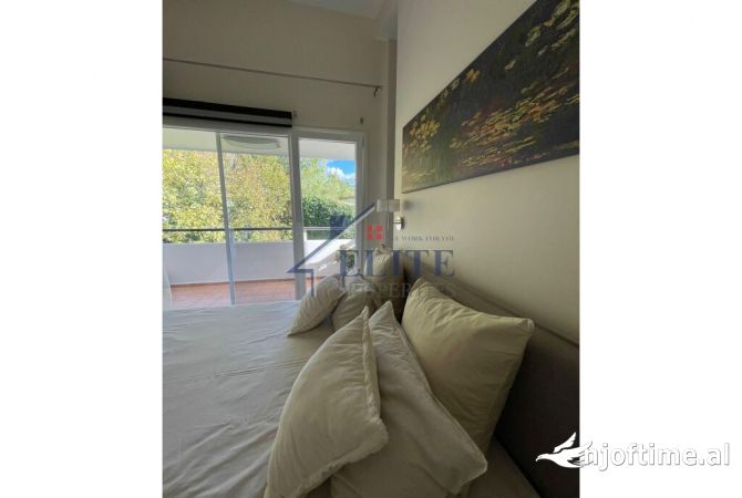 Shtepi ne shitje Apartament ne Tirane, 2+1, Mobilimi E mobiluar, Pagesa 420,000  Euro.