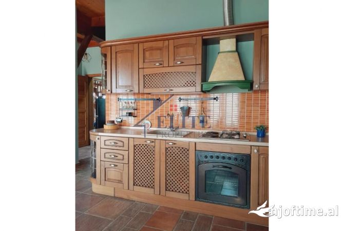 Ambient biznesi ne shitje 5+1 ne Tirane - 1,500,000 Euro