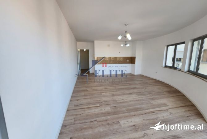 Shtepi ne shitje Apartament ne Tirane, 1+1, Mobilimi Bosh, pa mobiluar, Pagesa 147,000  Euro.