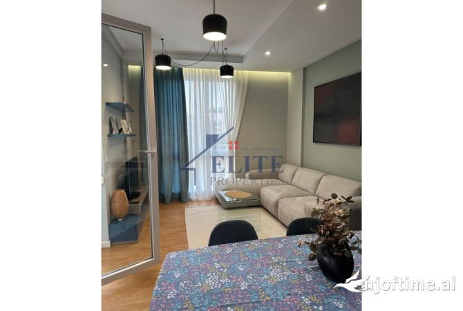 Shtepi me qera 2+1 ne Tirane - 700 Euro