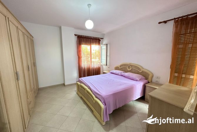 Shtepi me qera Apartament ne Tirane, 2+1, Mobilimi E mobiluar, Pagesa 650  Euro.