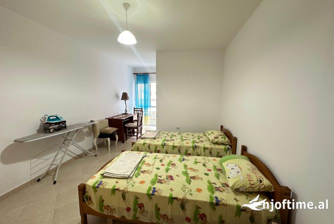 Shtepi me qera Apartament ne Tirane, 2+1, Mobilimi E mobiluar, Pagesa 650  Euro.