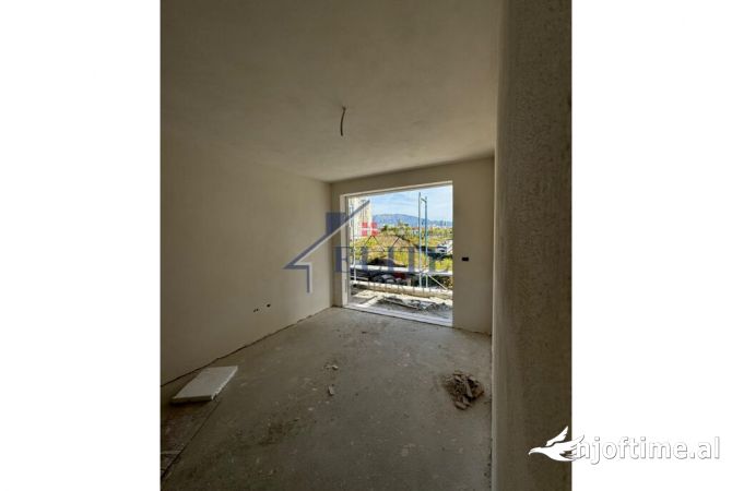 Shtepi ne shitje Apartament ne Tirane, 1+1, Mobilimi Bosh, pa mobiluar, Pagesa 114,700  Euro.