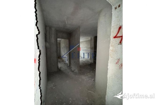 Shtepi ne shitje Apartament ne Tirane, 1+1, Mobilimi Bosh, pa mobiluar, Pagesa 102,078  Euro.