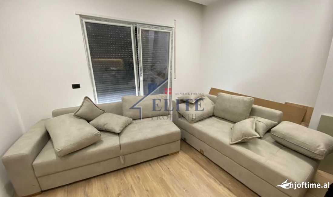 Shtepi ne shitje Apartament ne Tirane, 1+1, Mobilimi E mobiluar, Pagesa 150,000  Euro.