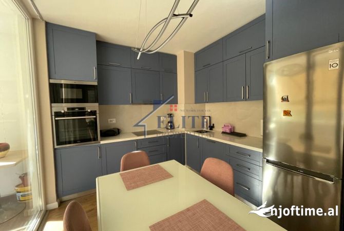 Shtepi me qera 2+1 ne Tirane - 1,000 Euro