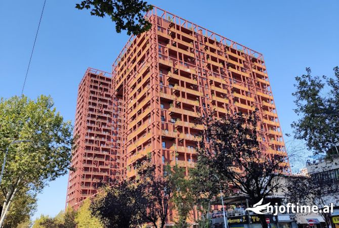 Ambient biznesi me qera 3+1 ne Tirane - 4,150 Euro