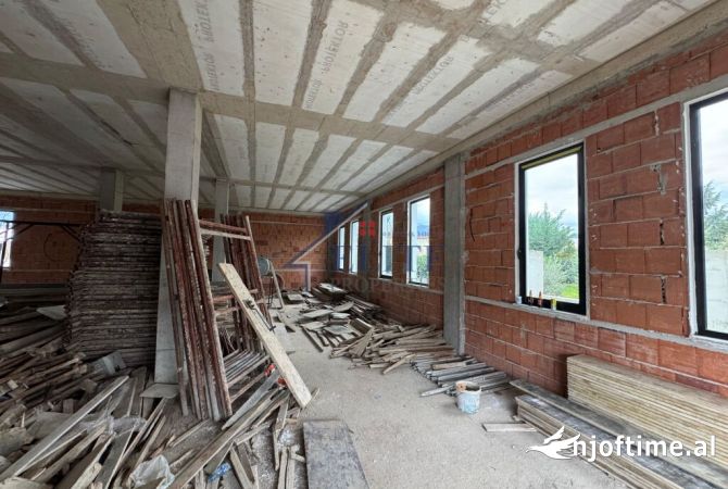 Ambient biznesi me qera 4+1 ne Tirane - 1,000 Euro