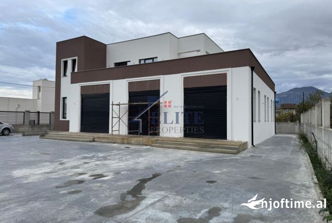 Ambient biznesi me qera 4+1 ne Tirane - 1,000 Euro
