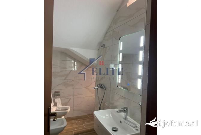 Shtepi ne shitje Apartament ne Durres, 2+1, Mobilimi E mobiluar, Pagesa 85,000  Euro.