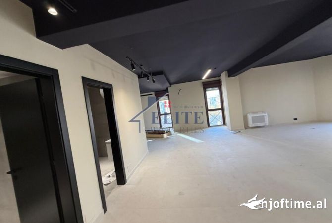 Ambient biznesi me qera 3+1 ne Tirane - 2,000 Euro