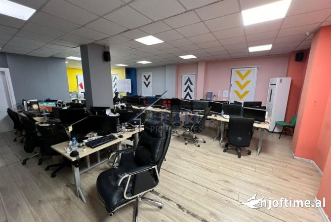 Ambient biznesi me qera 3+1 ne Tirane - 7,000 Euro