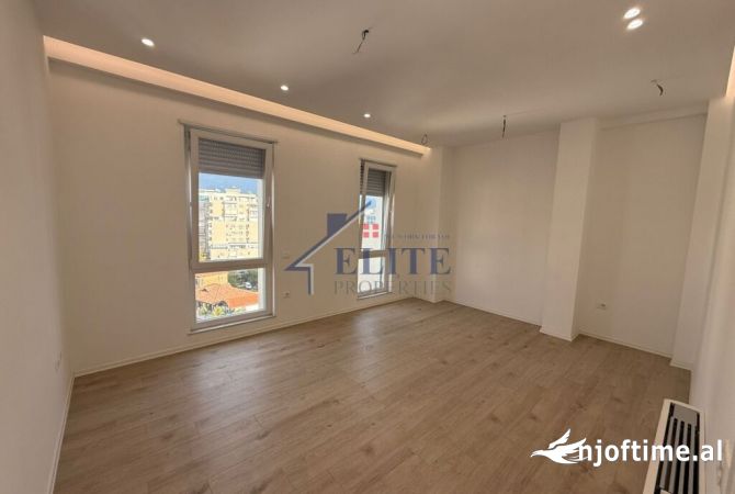 Ambient biznesi me qera 3+1 ne Tirane - 1,500 Euro
