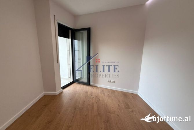 Ambient biznesi me qera 3+1 ne Tirane - 2,000 Euro