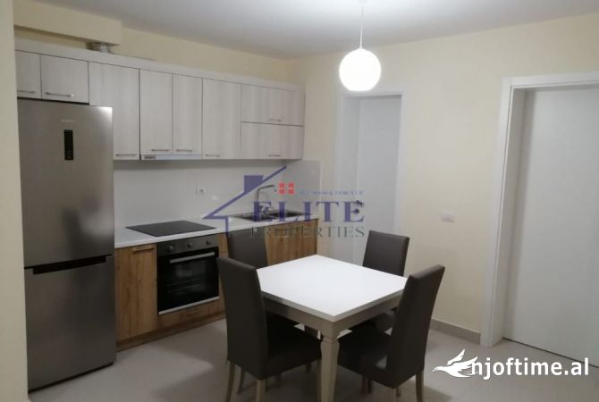 Shtepi ne shitje 5+1 ne Tirane - 390,000 Euro