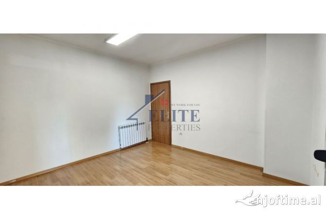 Ambient biznesi me qera 3+1 ne Tirane - 900 Euro